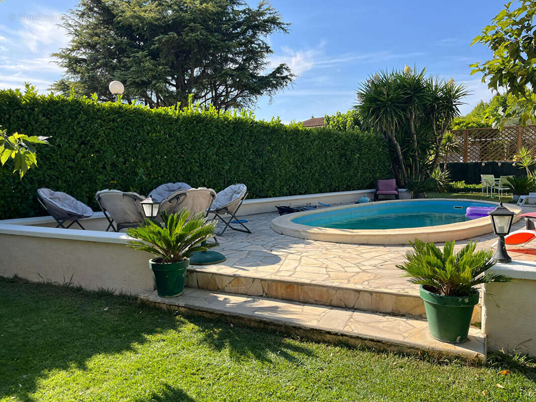 Maison 168m² à saint-étienne-du-grès - photo 14