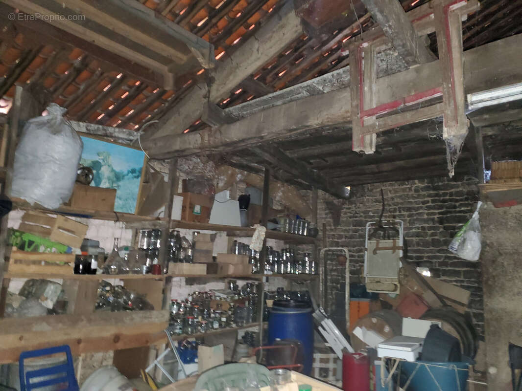 Maiosn de village et dépendances - photo 21