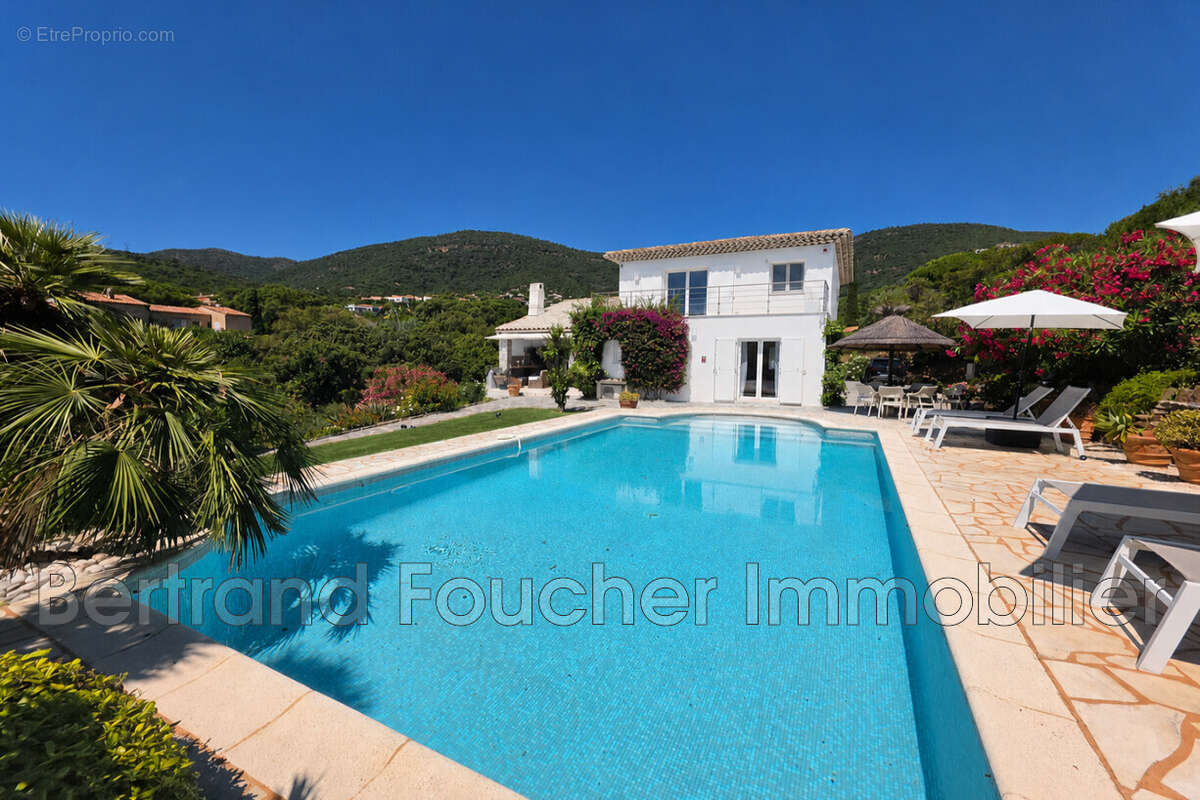Maison 207 m² à Cavalaire-Sur-Mer  - photo 7