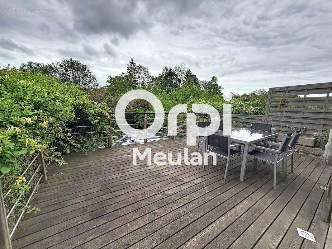 Maison à MEULAN