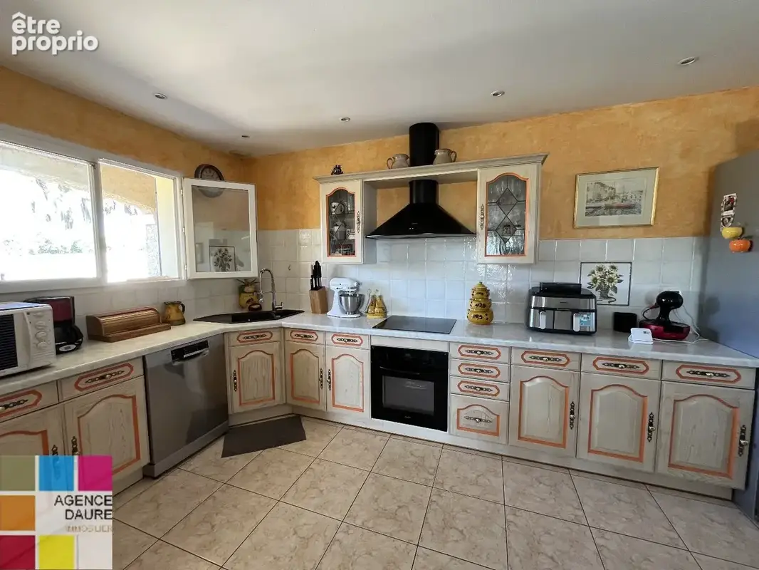 Maison de plain-pied avec piscine sur 506 m² de terrain - photo 5