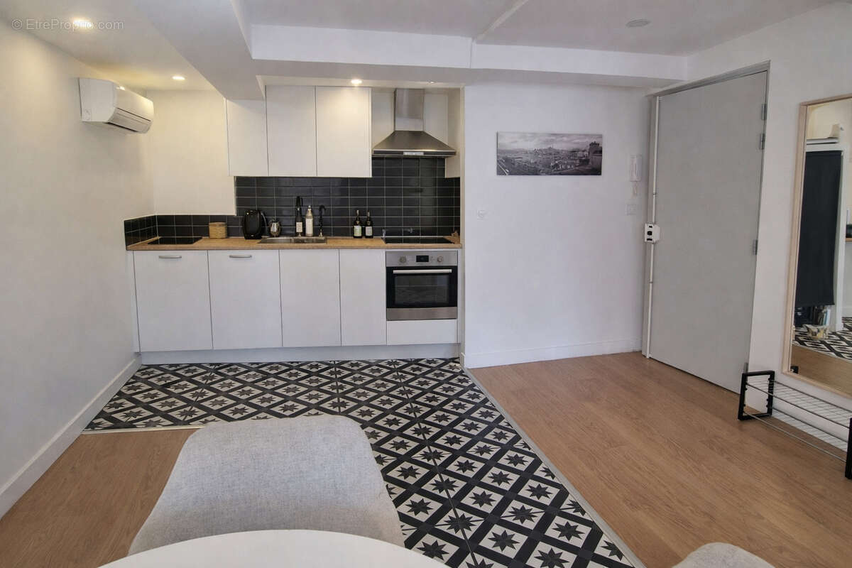 Appartement à MARSEILLE-6E