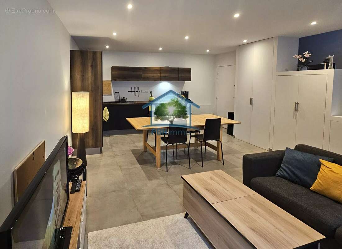 Appartement à THURINS