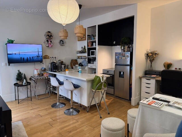 Appartement à PARIS-7E
