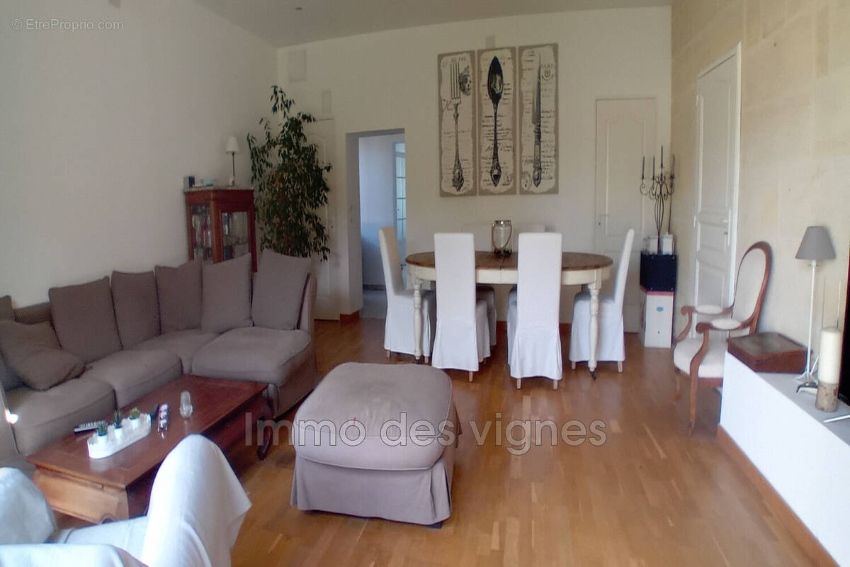 Maison à AMBARES-ET-LAGRAVE