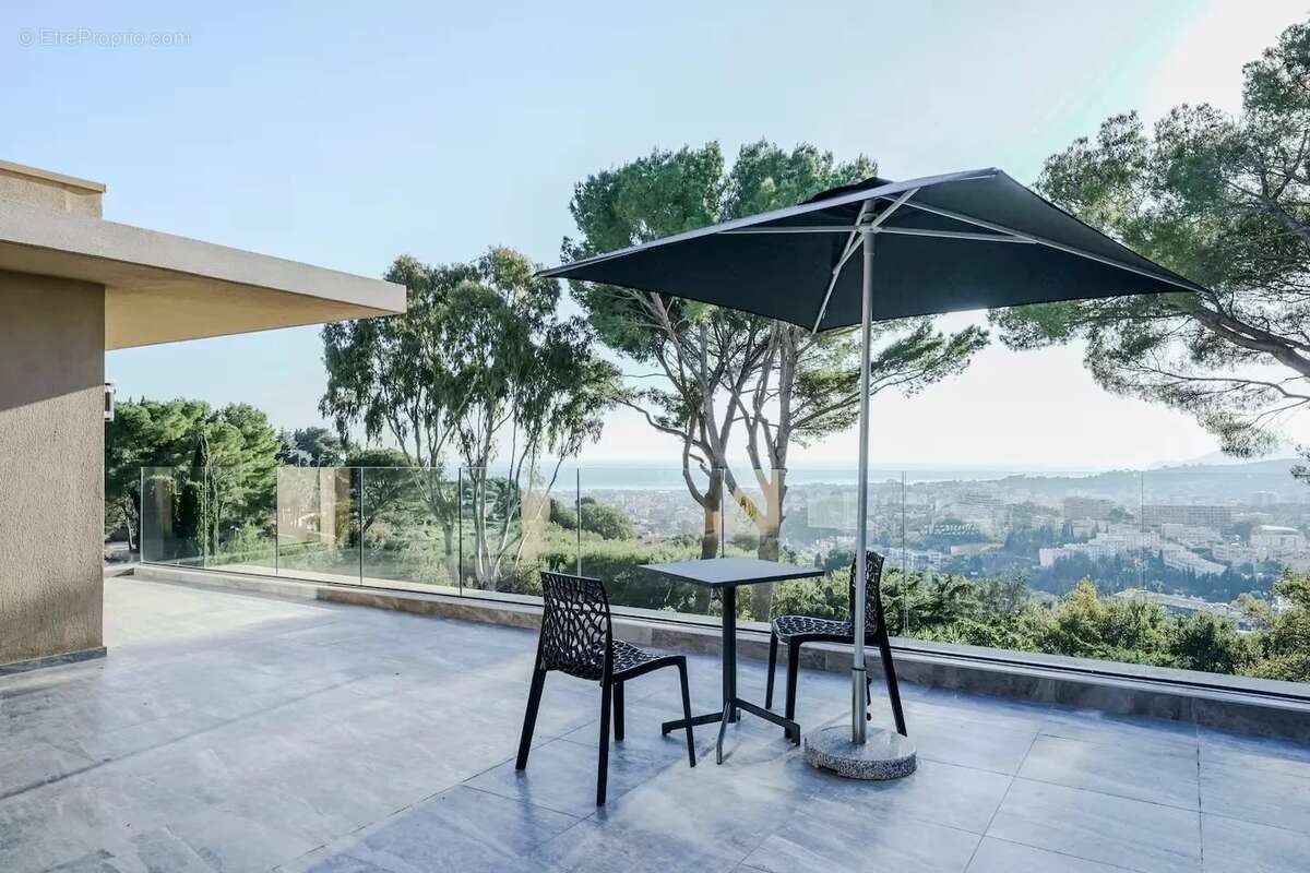 Maison à MOUGINS