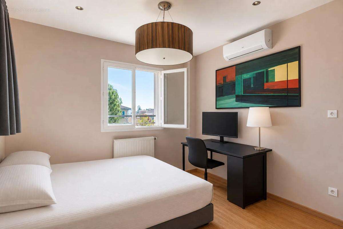 Maison familiale de 176m² – Matériaux de qualité, aucun travaux, cadre très paisible - photo 14