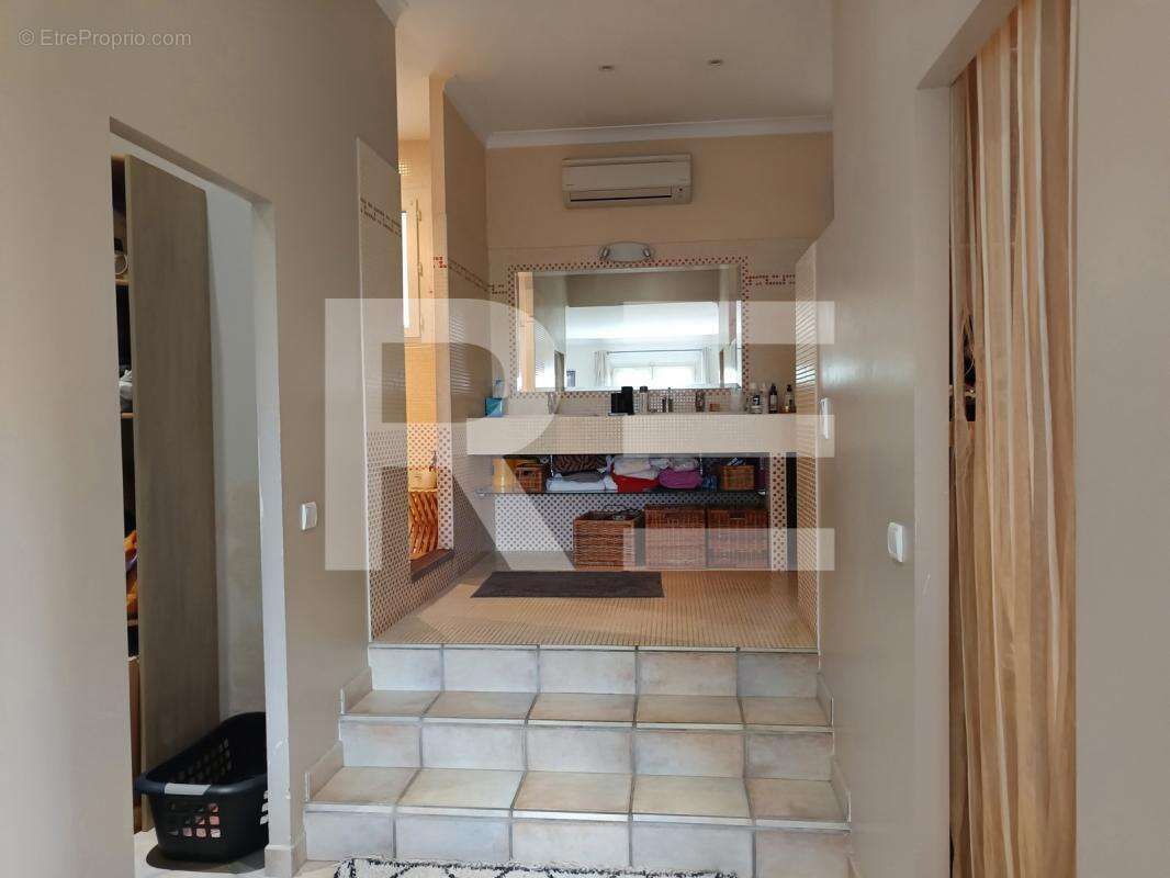 Maison à BELLEGARDE