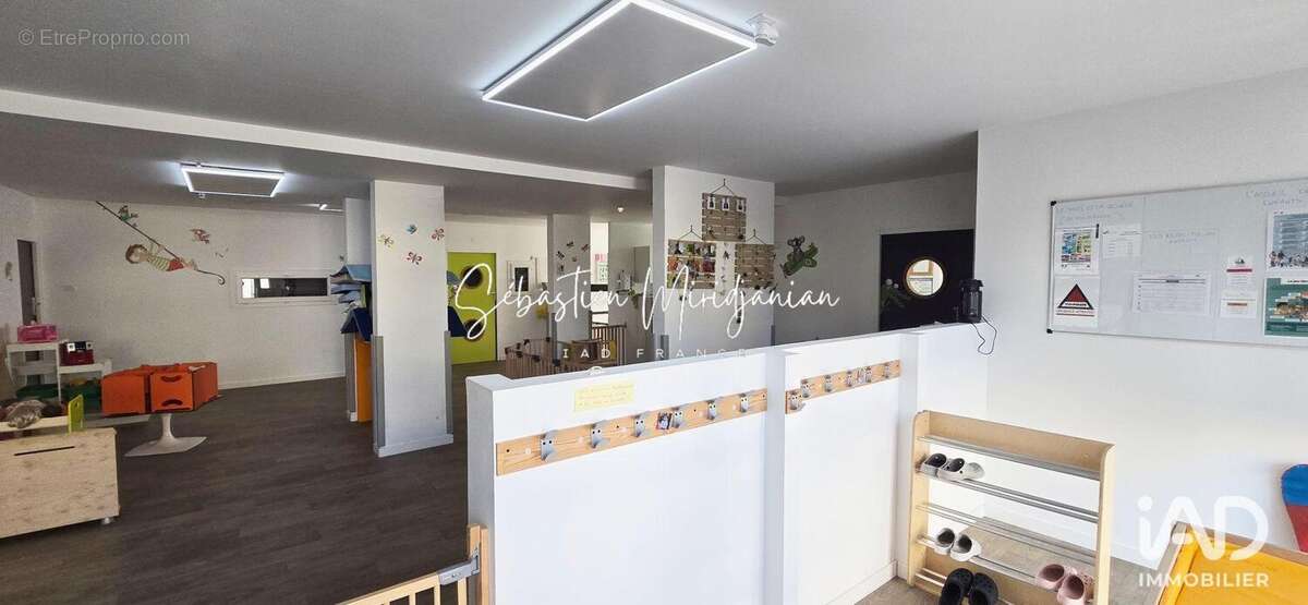 Photo 5 - Commerce à SOLLIES-PONT