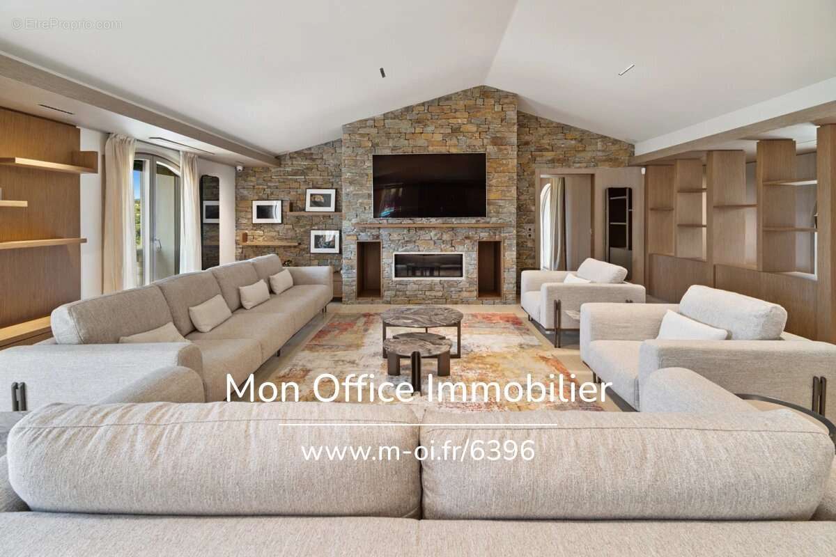 Référence : 6635-pel. - propriété de luxe vue sur saint tropez & vue mer - photo 7