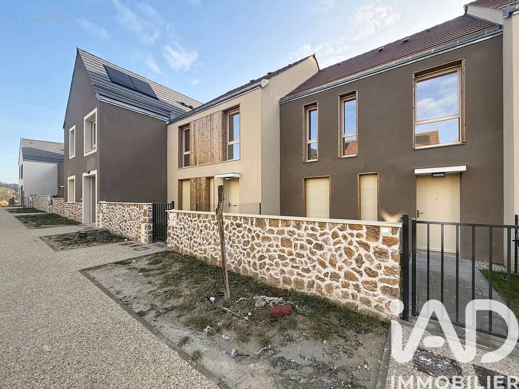 Photo 1 - Maison à SAINT-CHERON