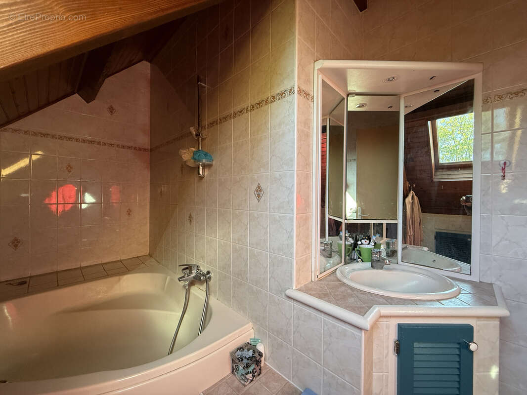 Maison à LE MEE-SUR-SEINE