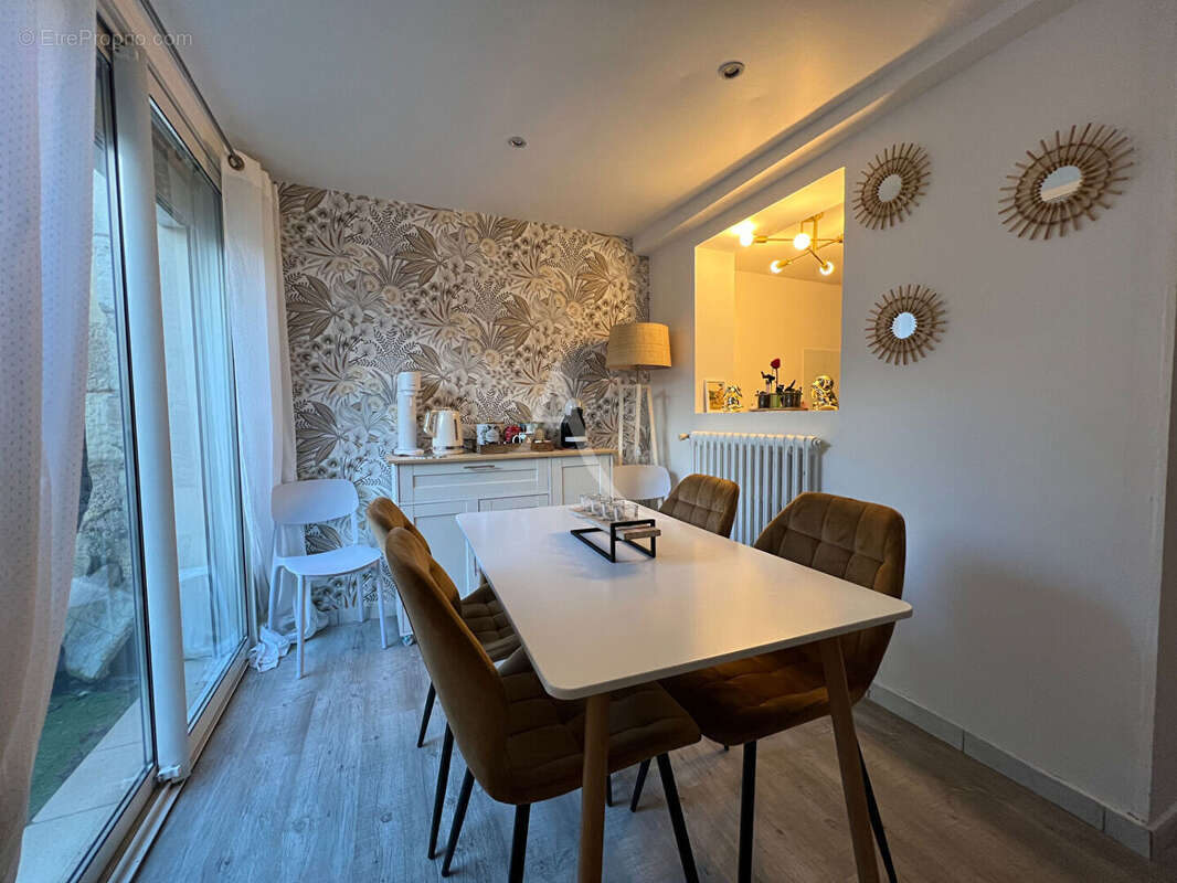 Maison à MONTRICHARD