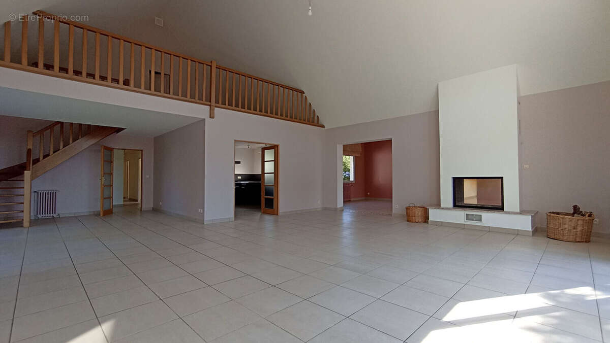 Maison à FONTAINE-LA-MALLET