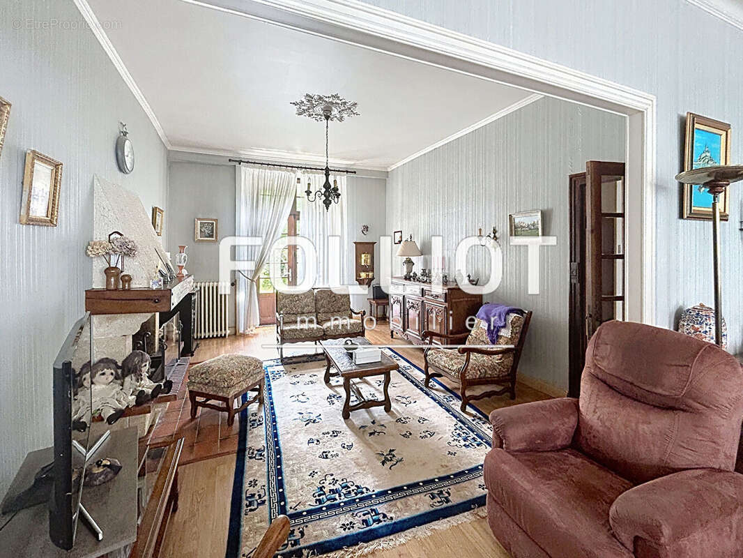Maison spacieuse de 8 pièces à vendre à Sartilly Baie Bocage - Rare sur le marché ! - photo 5