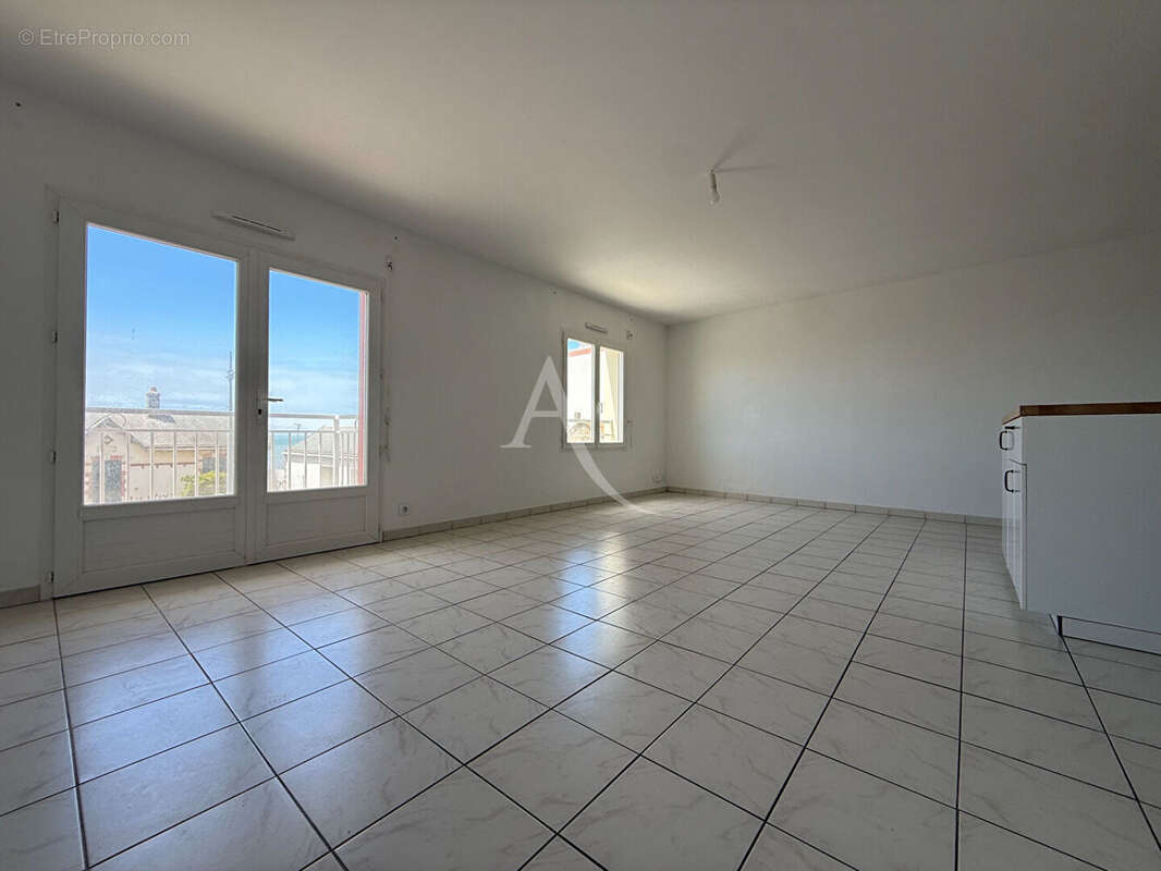 Immeuble Saint Hilaire De Riez 14 pièce(s) 304 m2 - photo 4