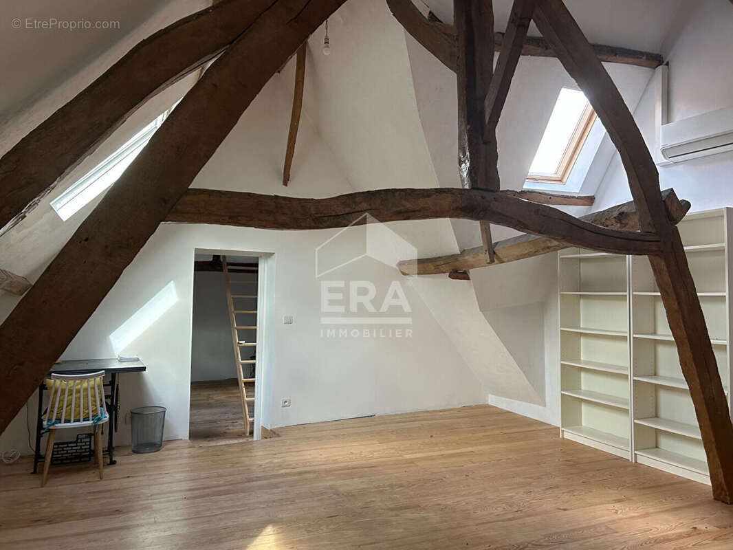 Maison à AIX-EN-ISSART