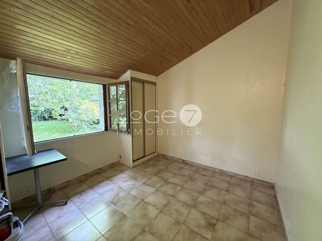 Quartier recherché, maison à rénover - photo 9