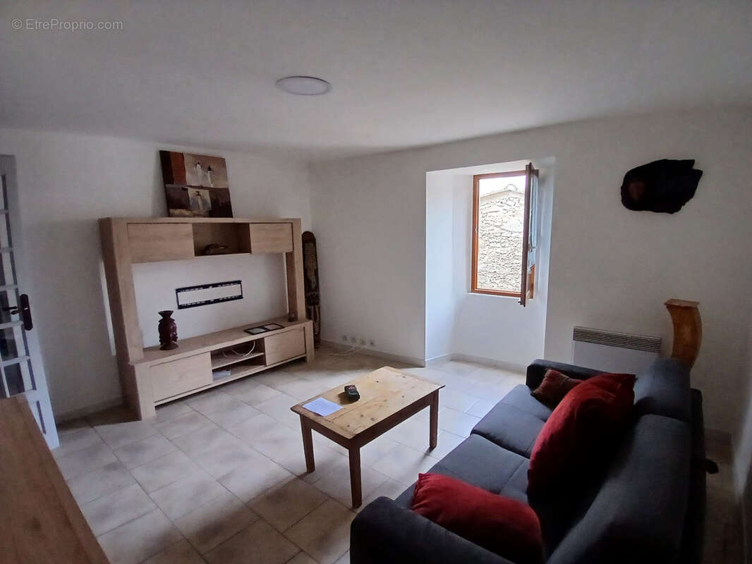 Maison à CANAULES-ET-ARGENTIERES