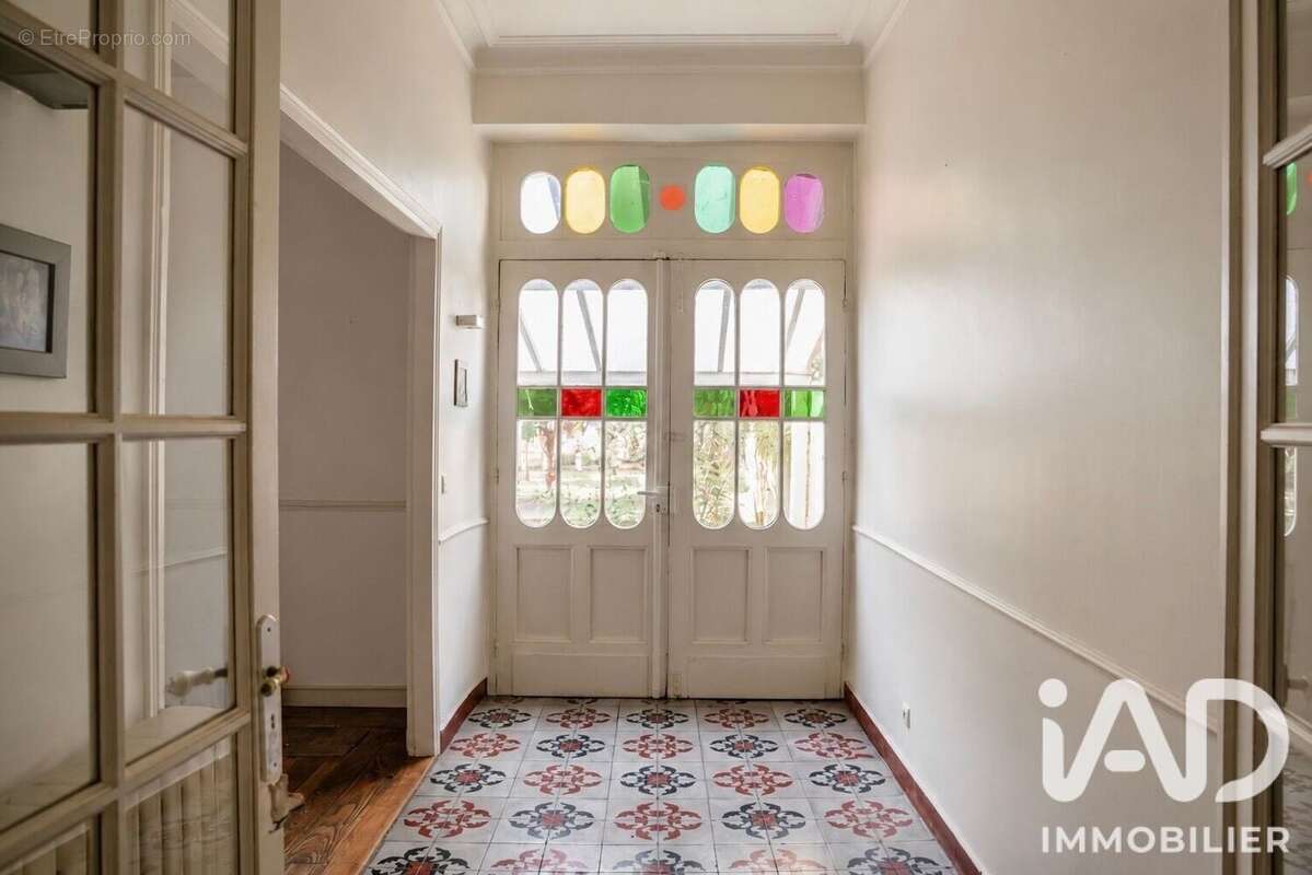 Maison 225 m² à Tarbes  - photo 5