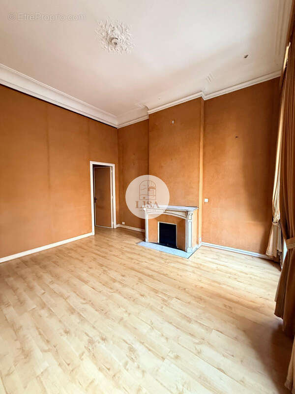 Appartement à MARSEILLE-1E