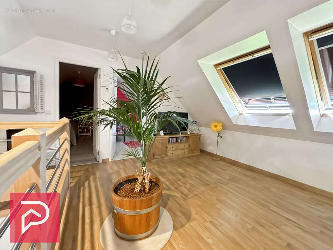 Maison rénovée MENNEVAL - photo 9