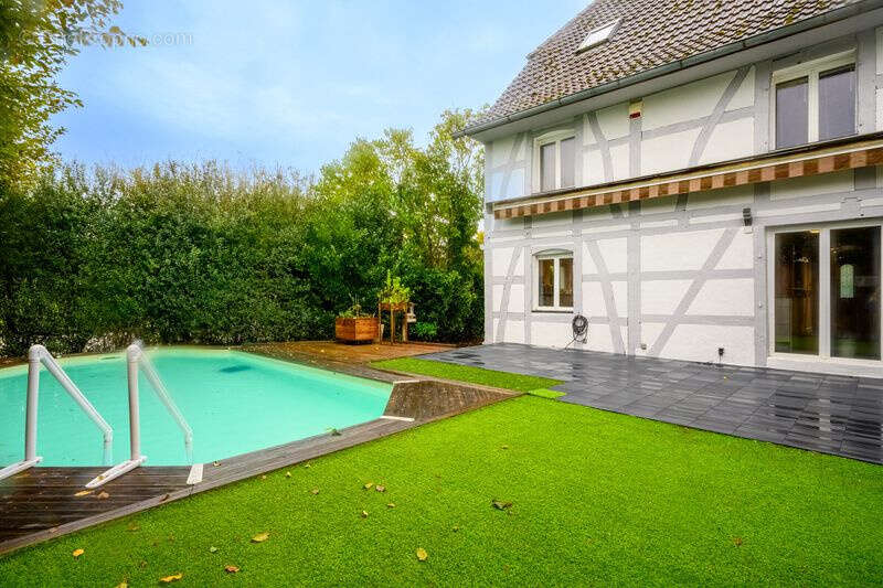 Maison à CHAVANNES-SUR-L&#039;ETANG