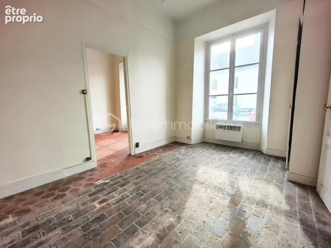 Ensemble immobilier (local commercial + appartement) plein centre ville - photo 3