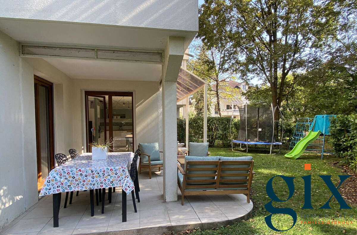 Appartement à MEYLAN