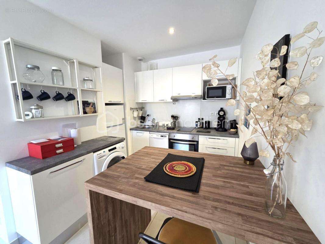 Sete quartier ile sud agreable t2 de 45 m² entierement renove ainsi que l immeuble syndic benevole - photo 7