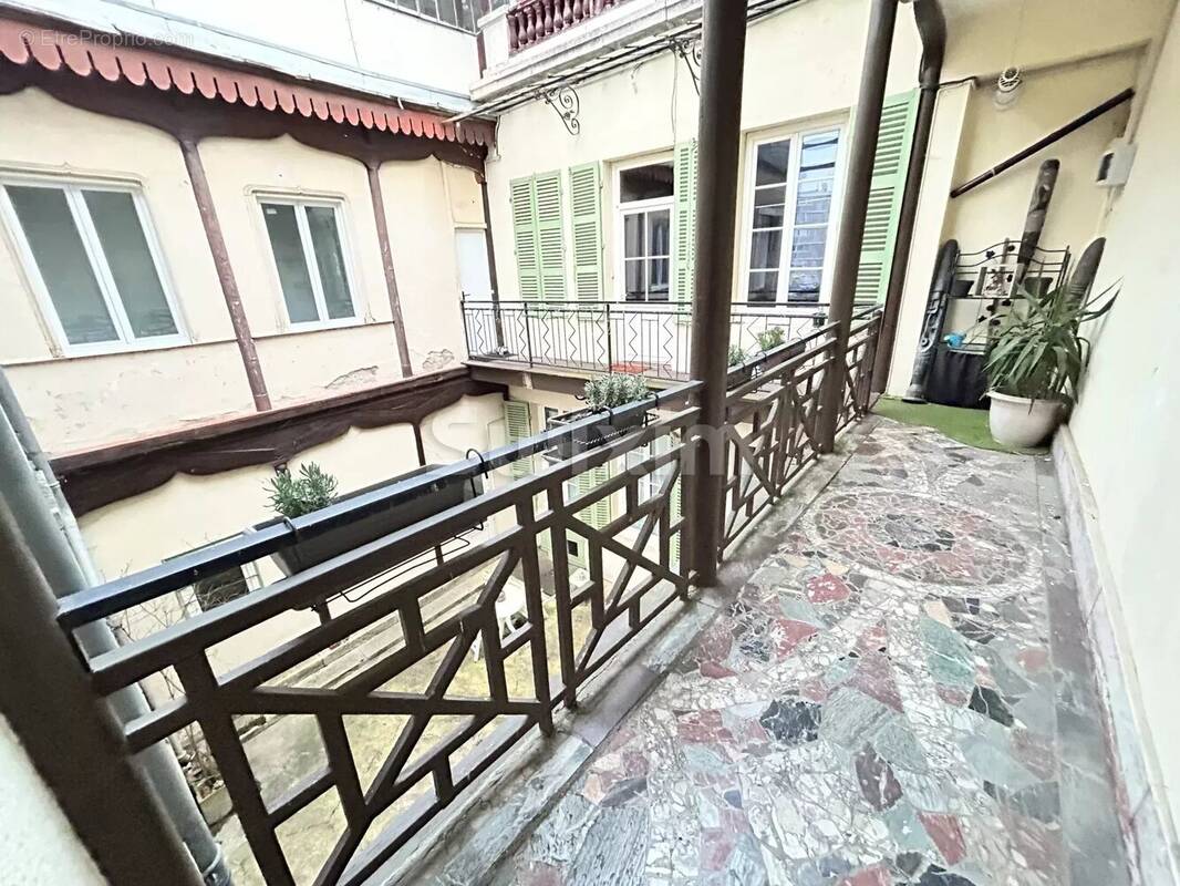 Appartement à AUXONNE