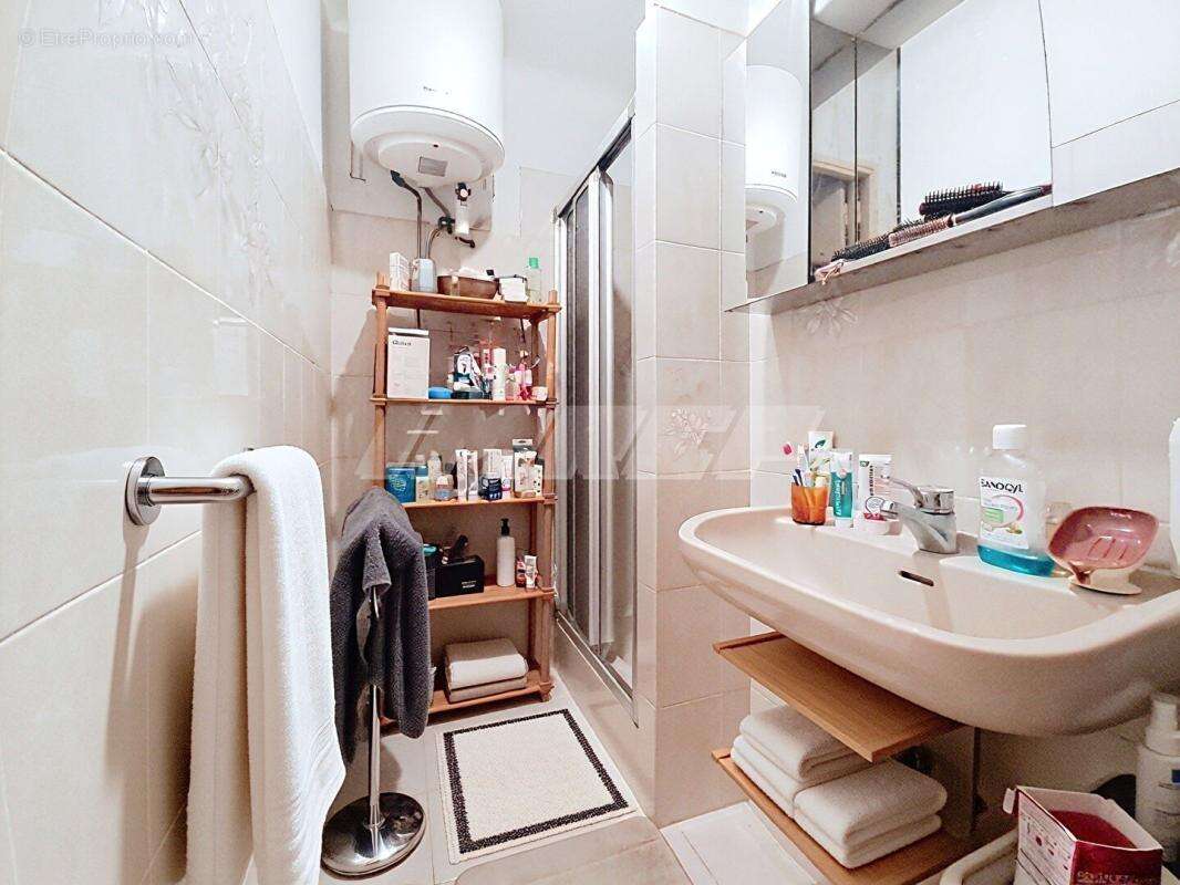 Appartement à MARSEILLE-9E