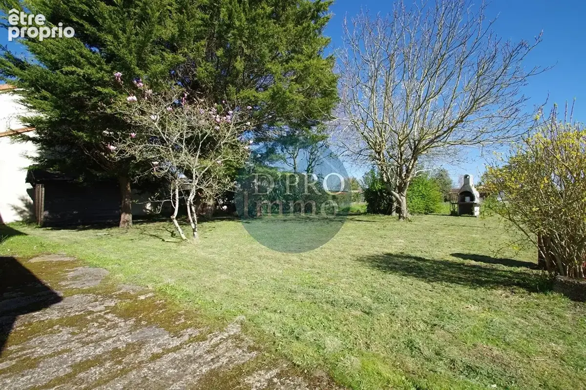Maison Familiale De 110 M² Sur Grand Terrain De Plus De 1600 M² - photo 2