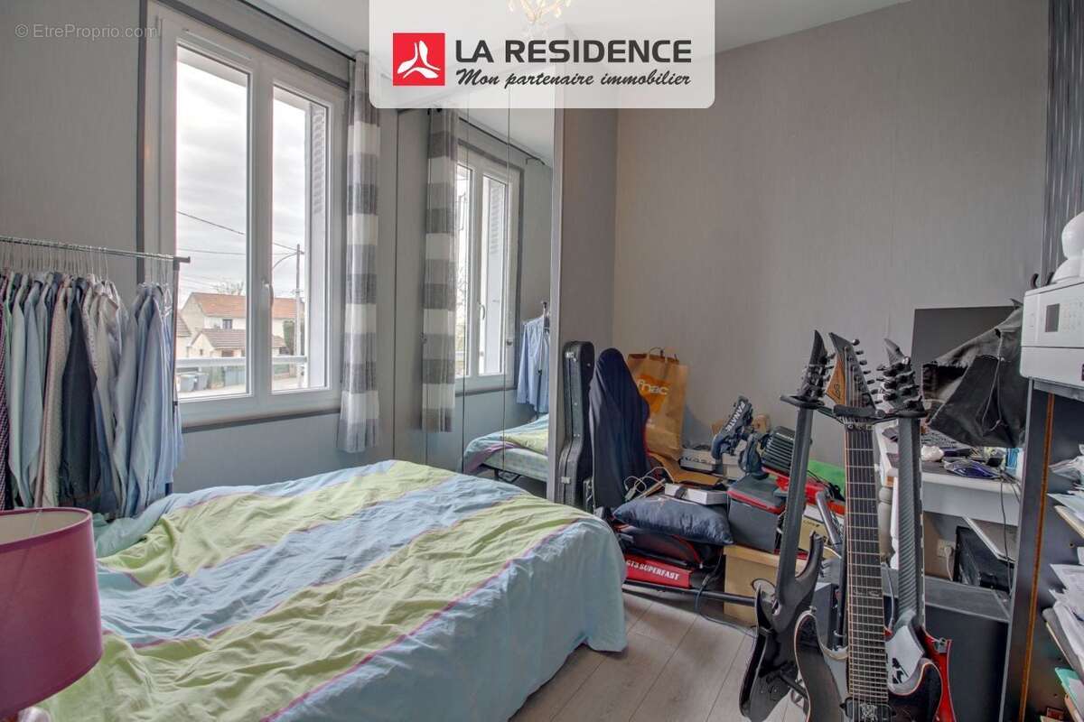 Maison à LES MUREAUX