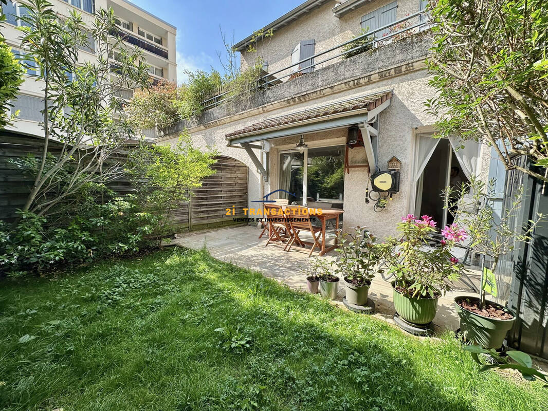 Appartement à LYON-8E
