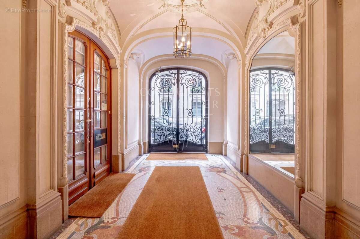 Plaine Monceau. Superbes volumes - photo 13