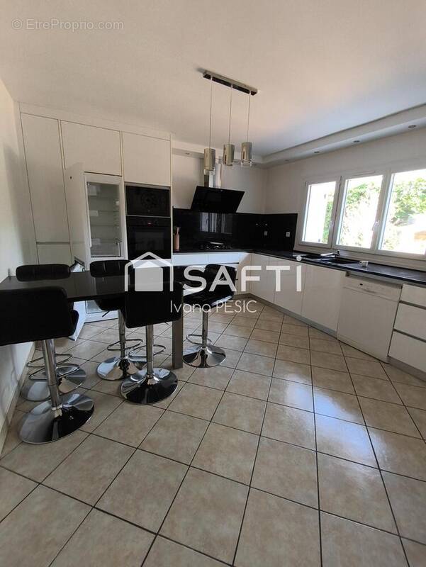 Photo 1 - Maison à SAINT-JEAN-DE-LA-RUELLE