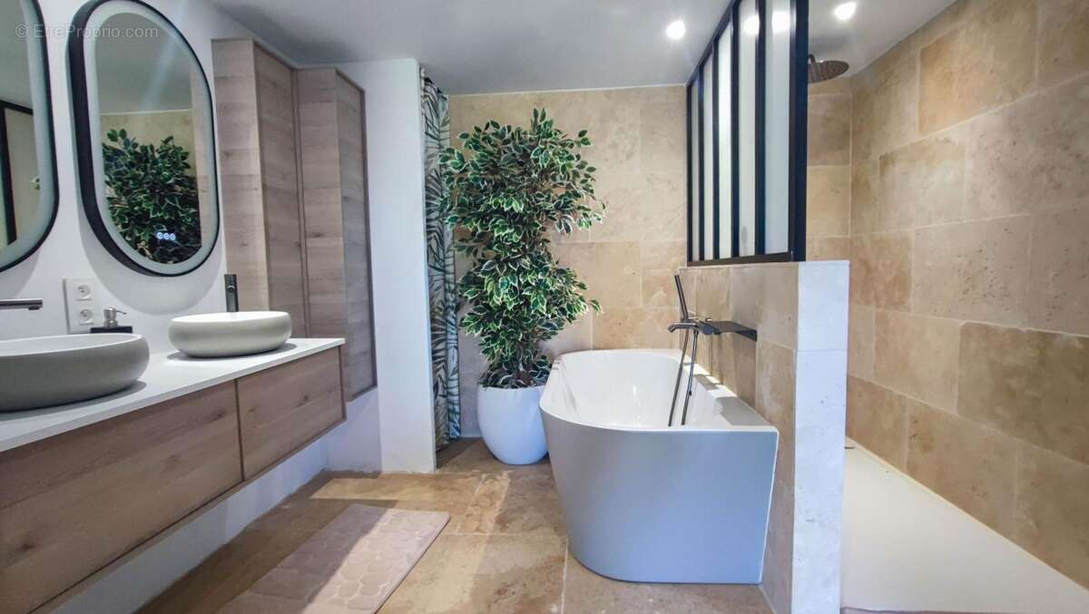 Maison à UZES