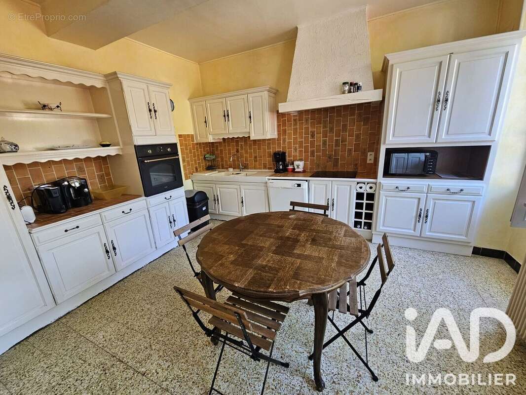 Maison 381 m² à Montigny-La-Resle  - photo 3