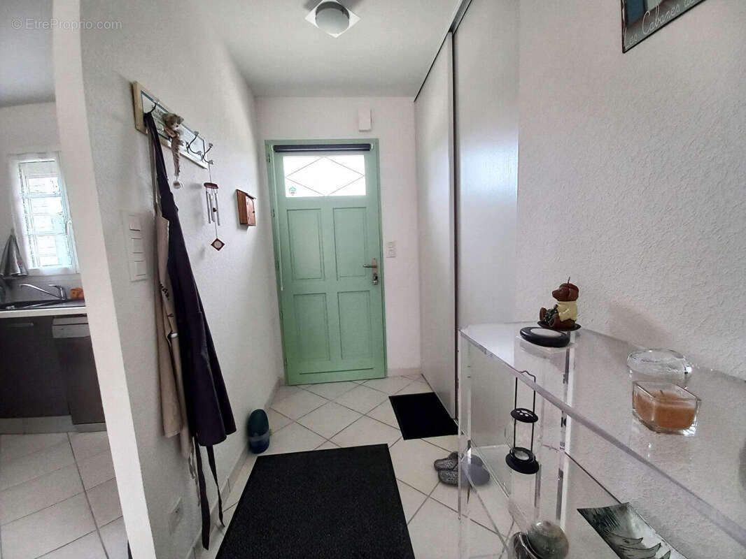 Maison récente avec garage et jardin clos dans une résidence intimiste - photo 6