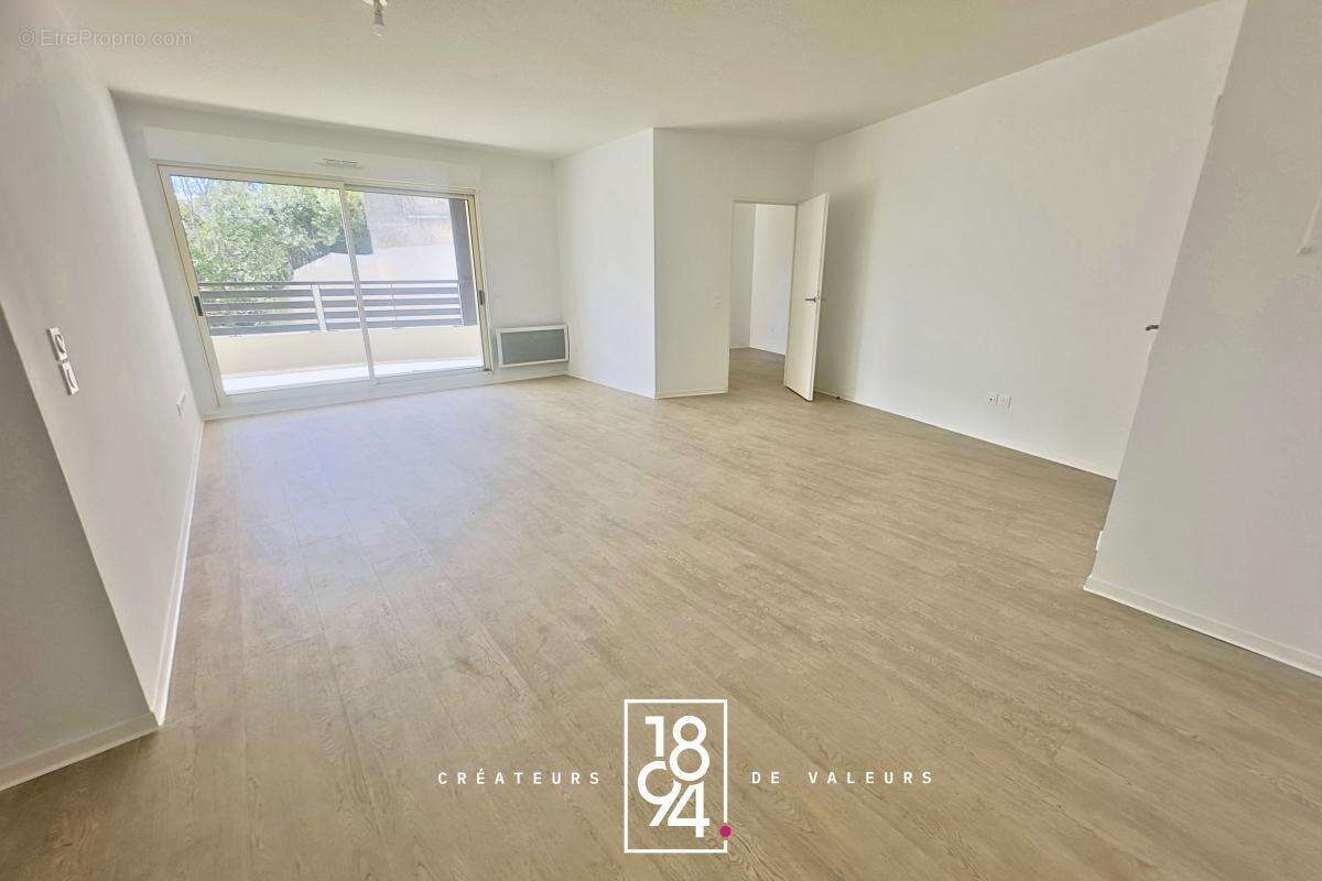 Appartement à NIMES