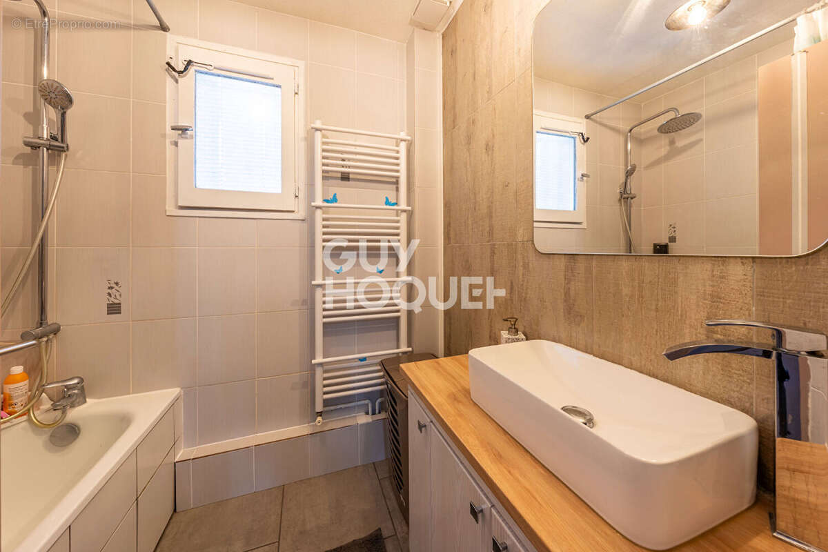 Appartement à PONTAULT-COMBAULT