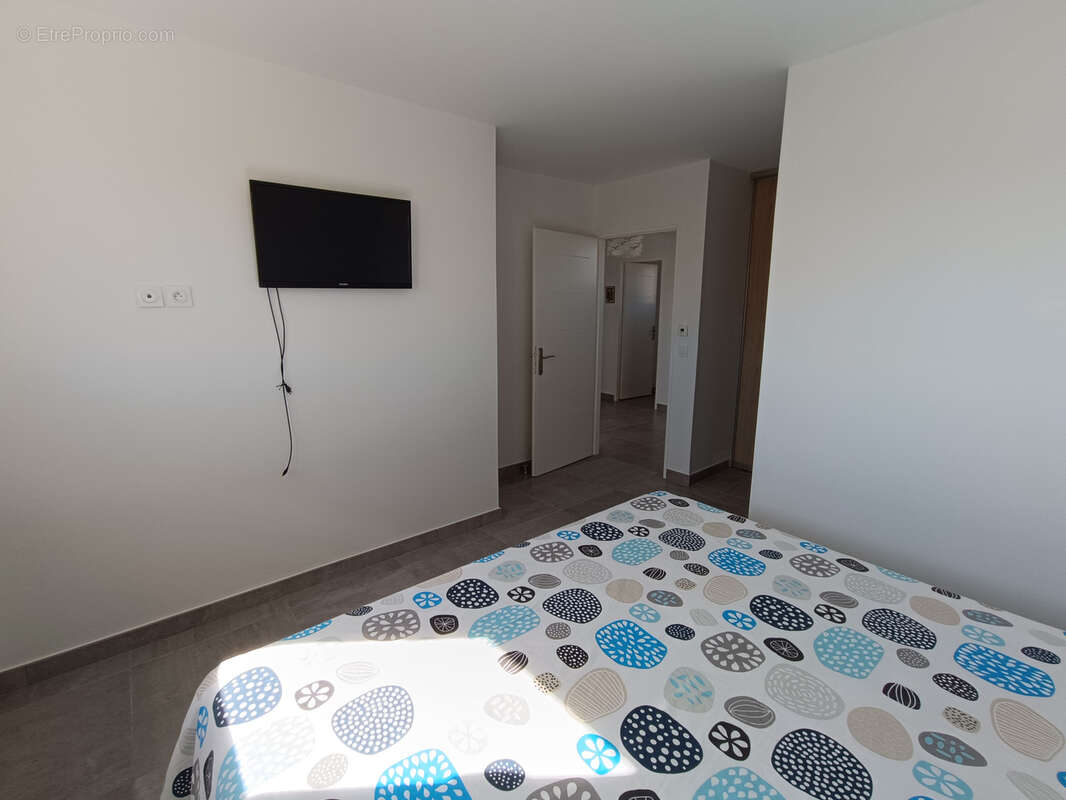 Maison à SAINT-LAURENT-DE-LA-SALANQUE