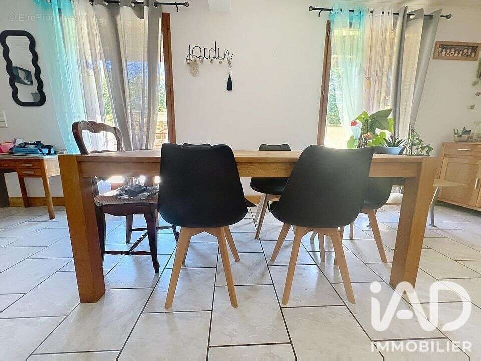 Maison 151 m² à Portet  - photo 7