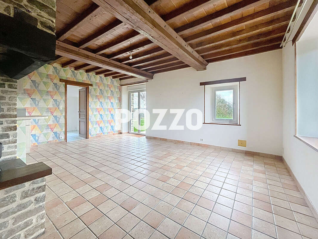 Maison à VASSY