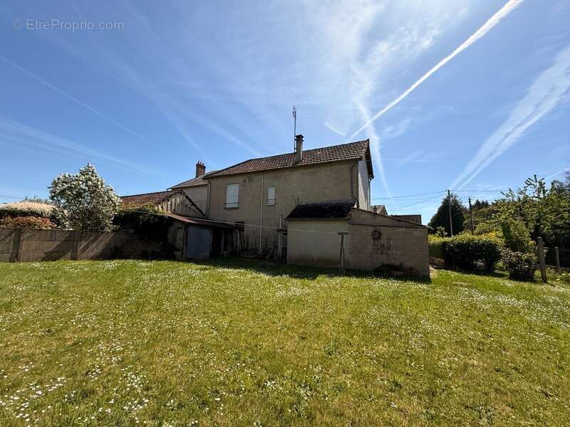 Maison à BAZELAT