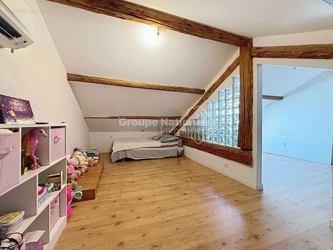 Maison à L&#039;ISLE-SUR-LA-SORGUE