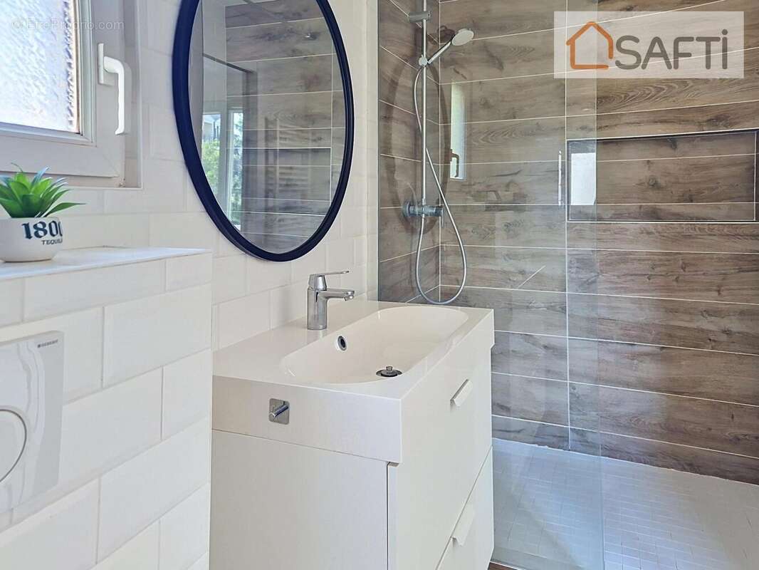 Photo 6 - Appartement à SAINT-MAUR-DES-FOSSES