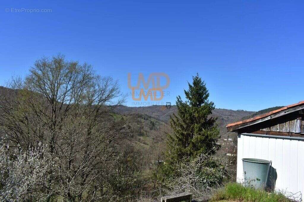 Maison à DECAZEVILLE