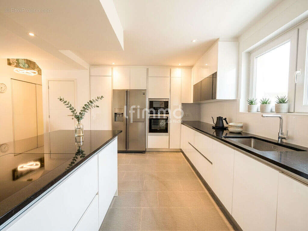 Buschwiller : Maison de Standing (255 m²) avec Rentabilité Intég - photo 2